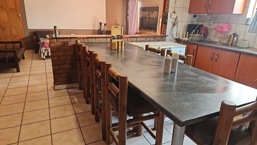 8 Bedroom Property for Sale in Dibeng Northern Cape
